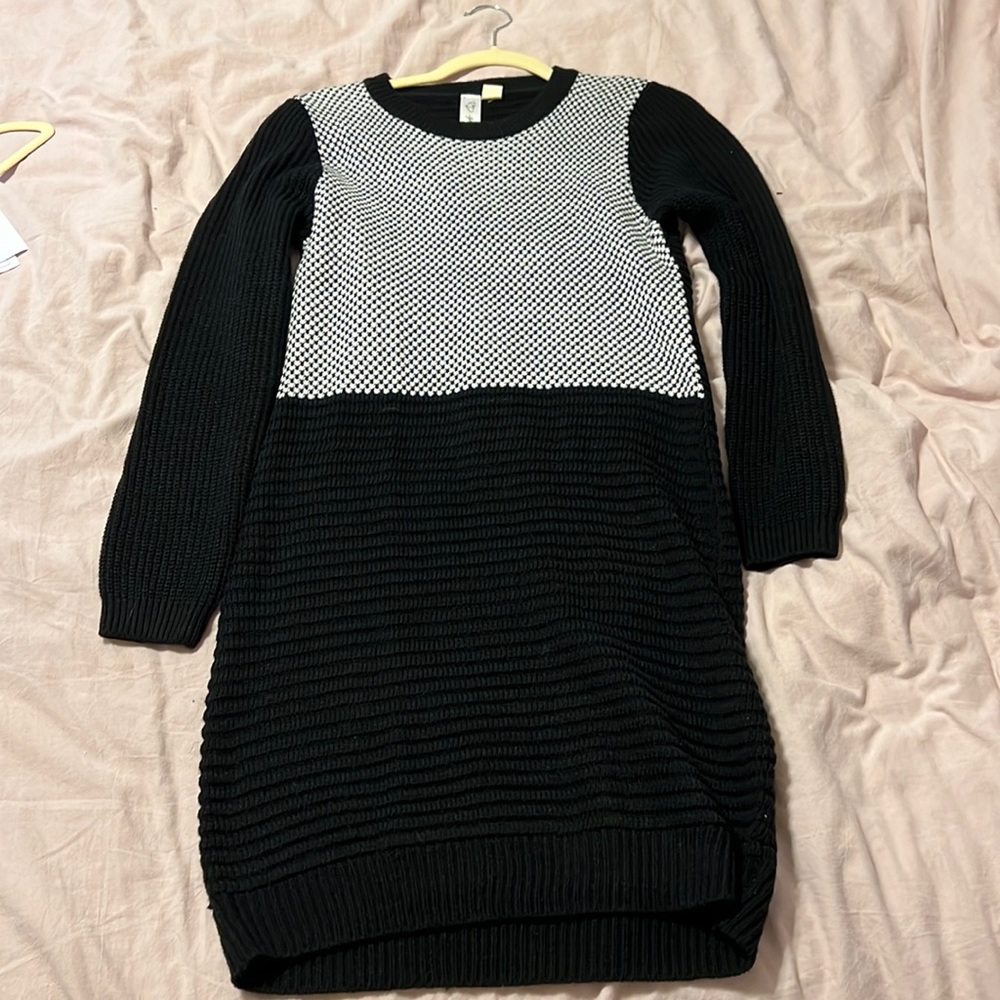 Black and white sweater dress